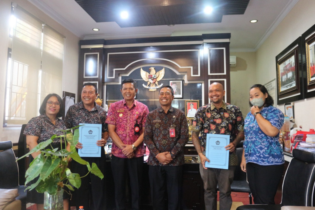 Serah Terima Jabatan Kelian Dinas Tuka Tahun 2022